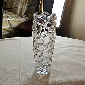 8' Crystal Bud Vase, Villeroy and Bosh Kodiak Ice Cut